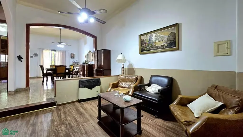 House with garden and pool for sale in Florida