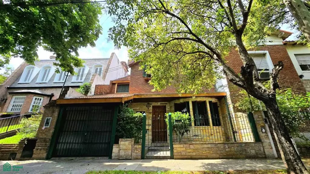 House with garden and pool for sale in Florida