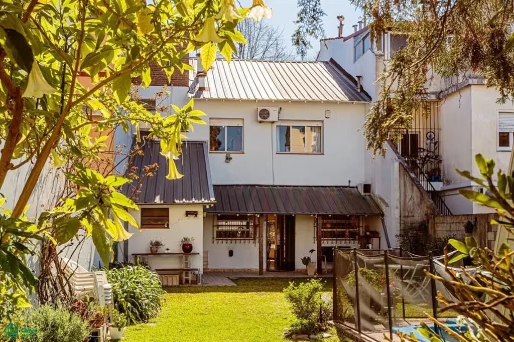 SALE 4 MAIN ROOM HOUSE WITH POOL, FLORIDA, VICENTE LOPEZ