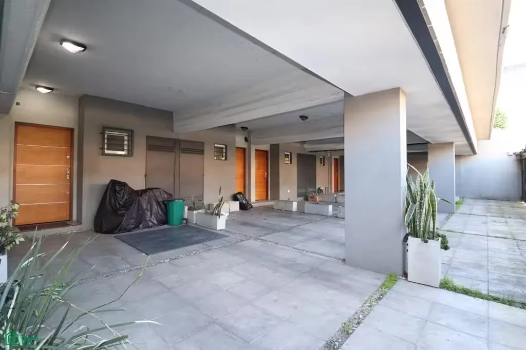 Triplex house for sale in Florida North Zone CREDIT RENTAL