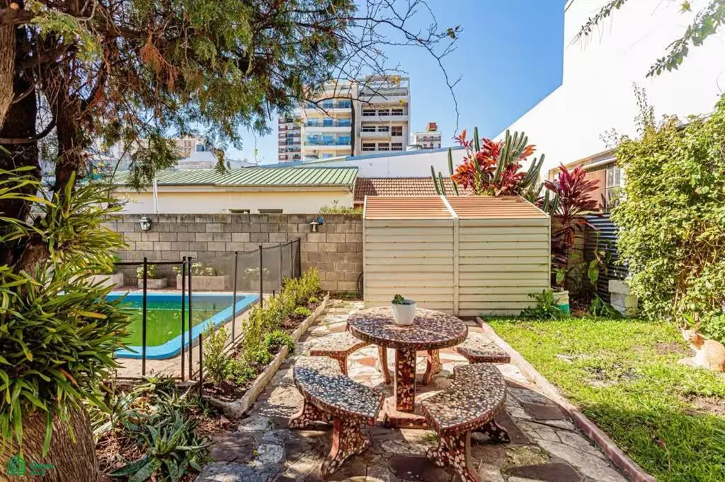 SALE 4 MAIN ROOM HOUSE WITH POOL, FLORIDA, VICENTE LOPEZ