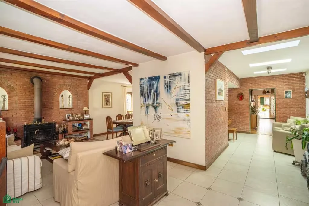 HOUSE FOR SALE WITH GARDEN, POOL, GRILL, PATIO AND GARAGE