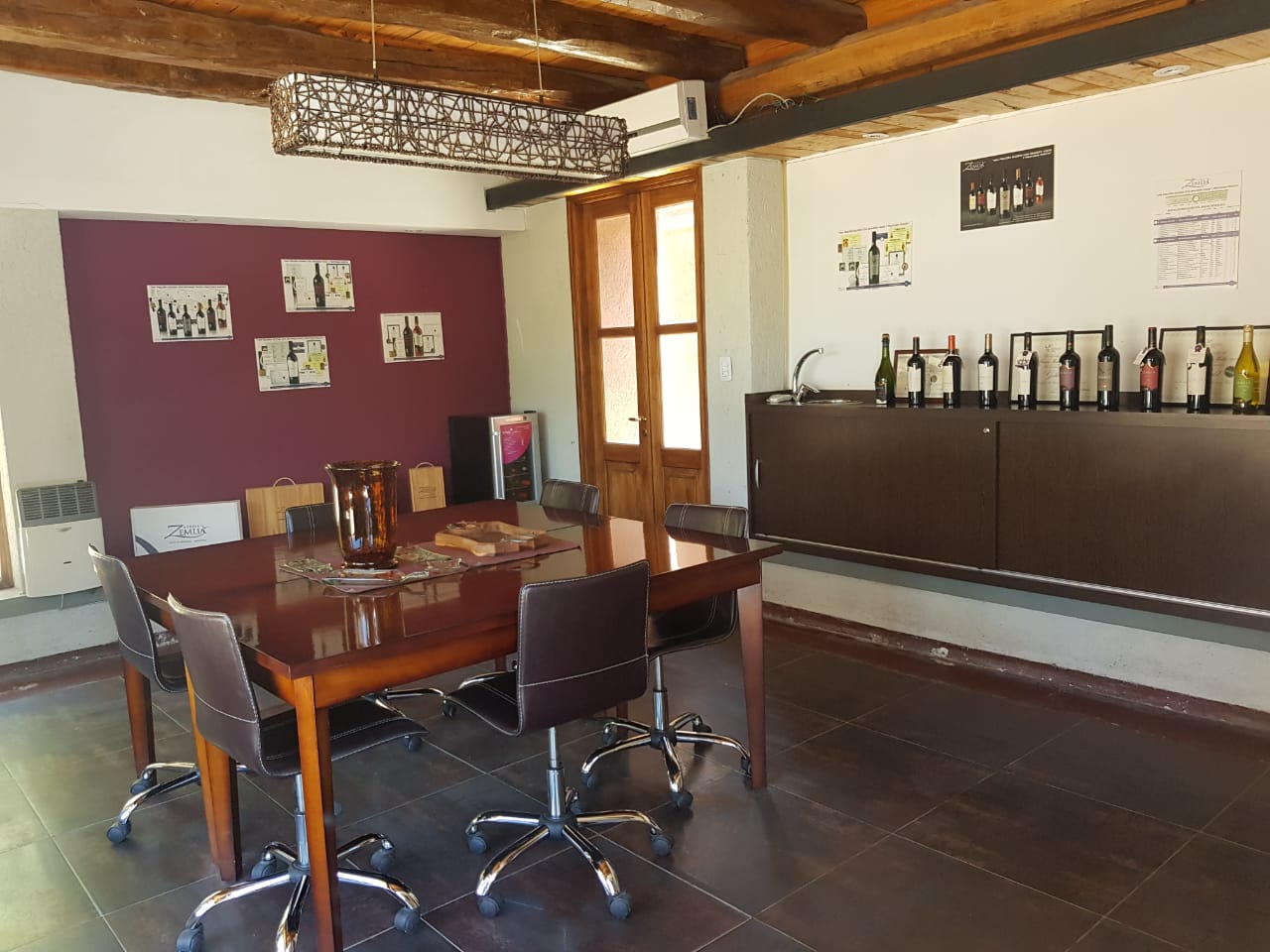 AWARD-WINNING PREMIUM WINERY! 500,000 Liter Capacity & Restaurant Almost Completed